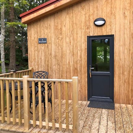 Breckland Lodge 2 With Hot Tub Belladrum Экстерьер фото
